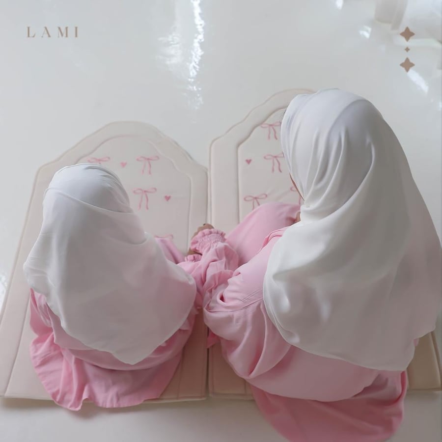 شرشف صلاة الام و البنت