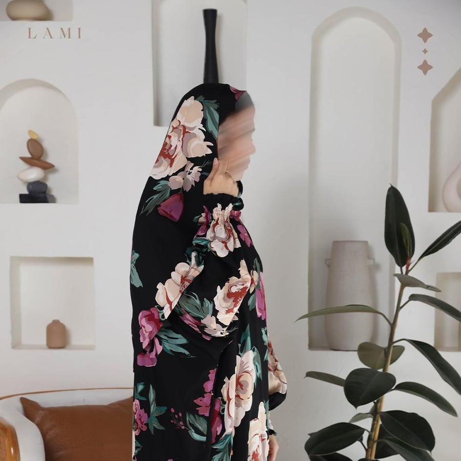 شرشف صلاة مشجر اسود