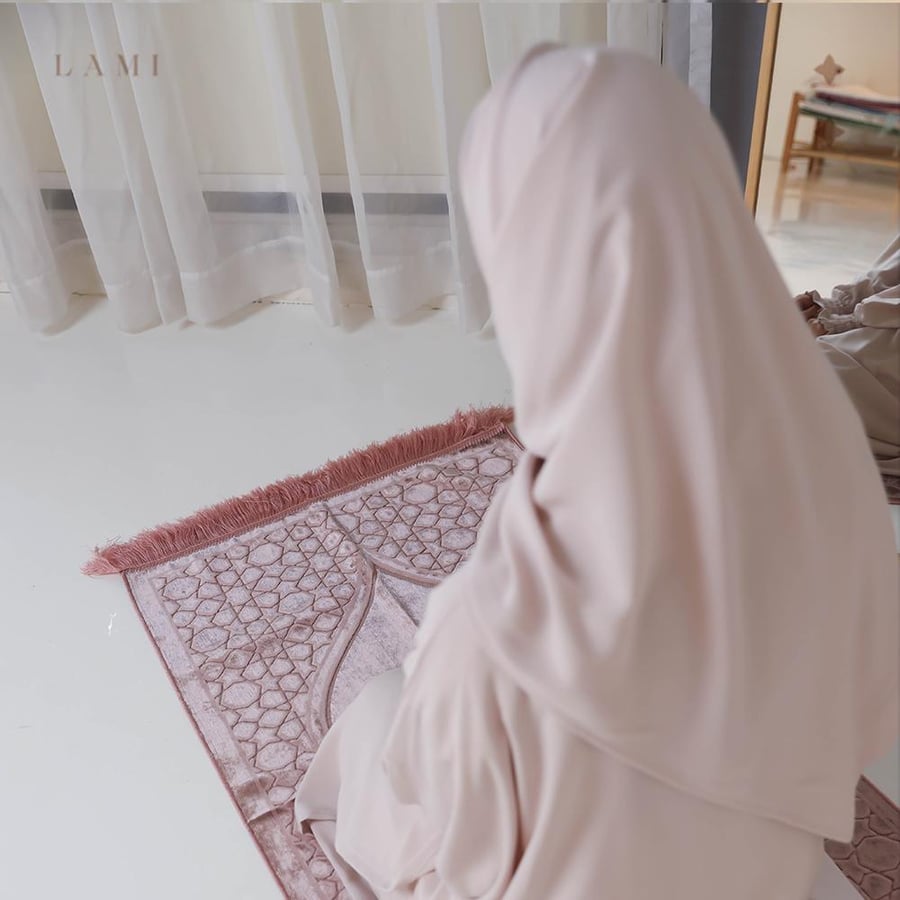 طقم شرشف صلاة نود فاتح