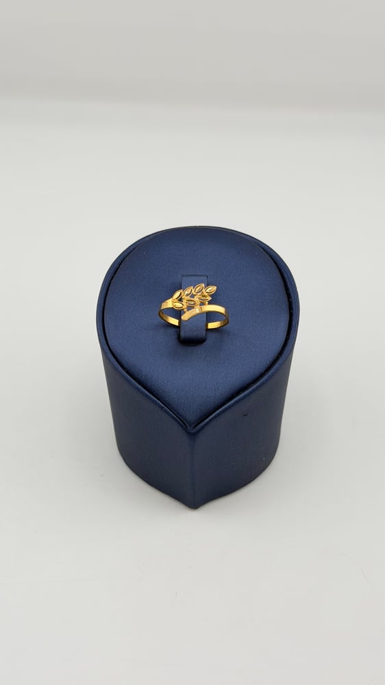 Gold ring with wheat design 21 karat