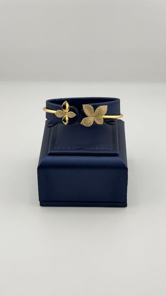 Gold bracelet Italian design 18 karat