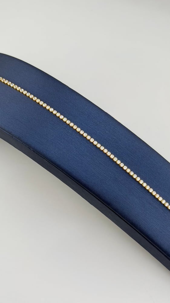 Gold bracelet with diamond design, 21 karat