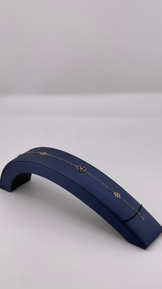 Ronaq bracelet with a fine stone