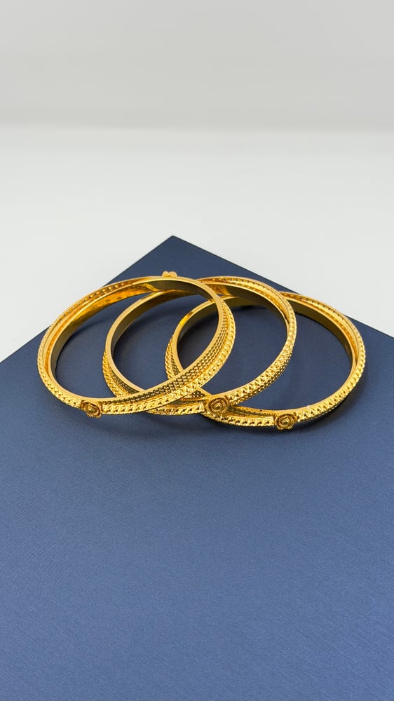 Gold warehouses, flower design, 21 karat