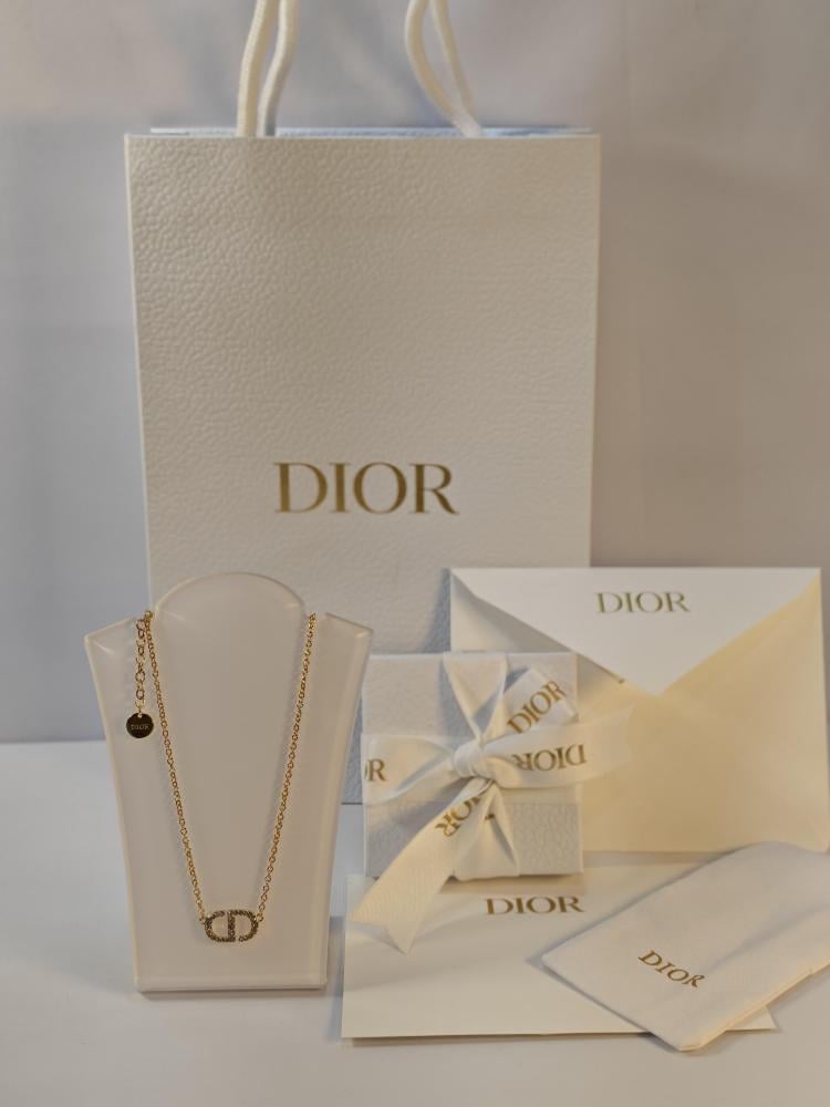 سلسال ديور CD بفصوص ماستر