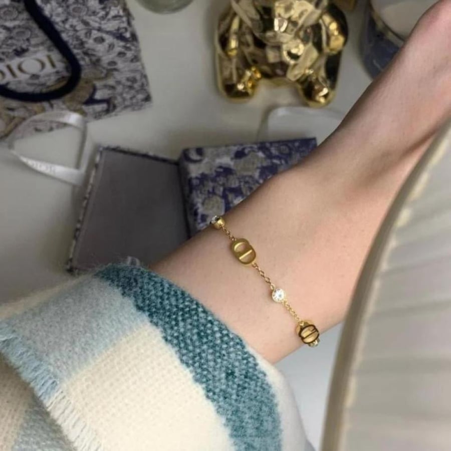 سوار ديور ذهبي مع الفصوص