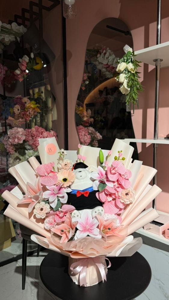 Graduation Teddy Bear Bouquet