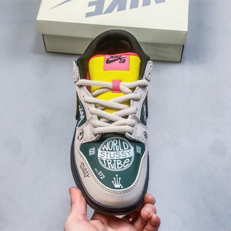 SB Dunk Low Stussy 572