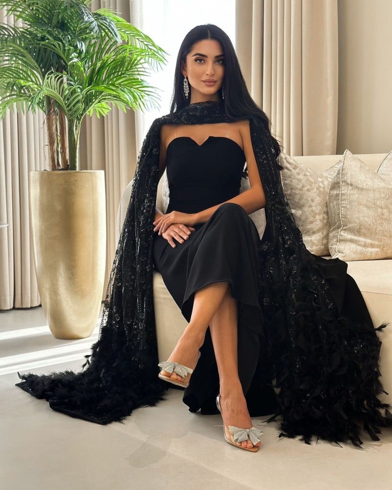 Luxurious dress with original embroidery