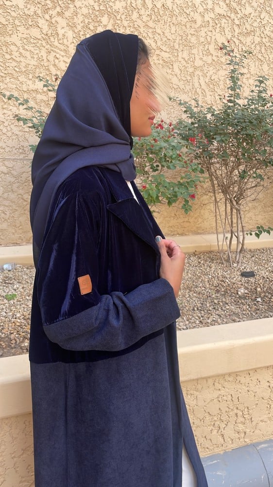 عباية  خامة مخمل وقماش شتوي