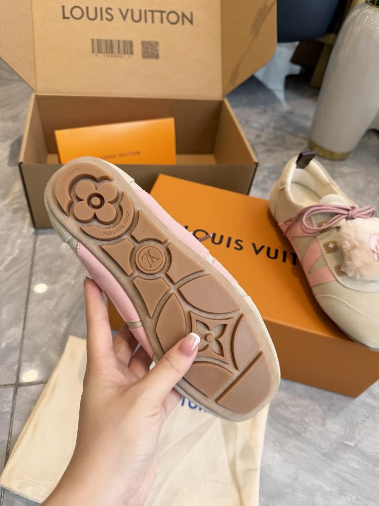 شوز LV