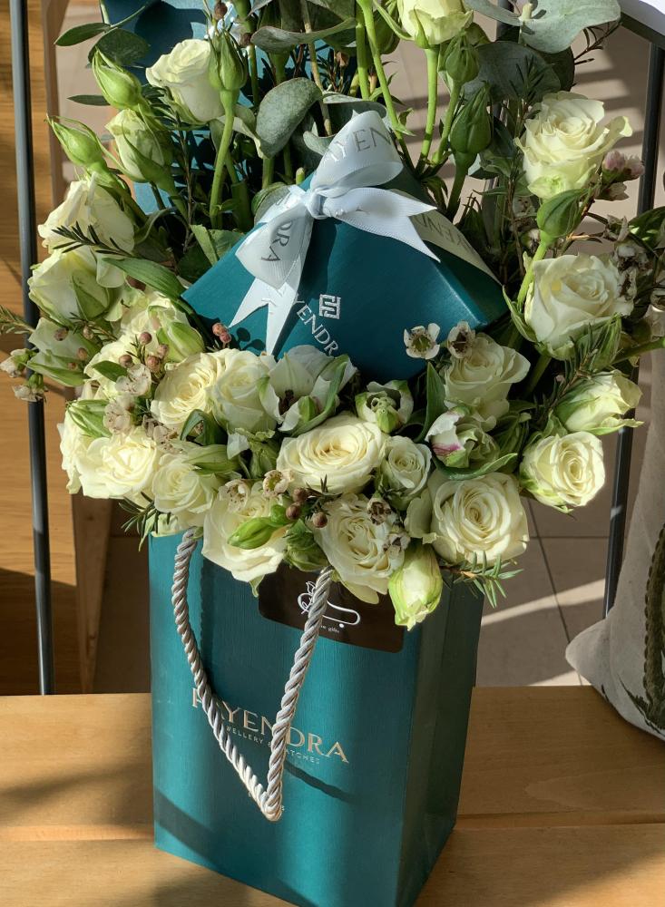 سلسال فايندرا منسق بالزهور  44