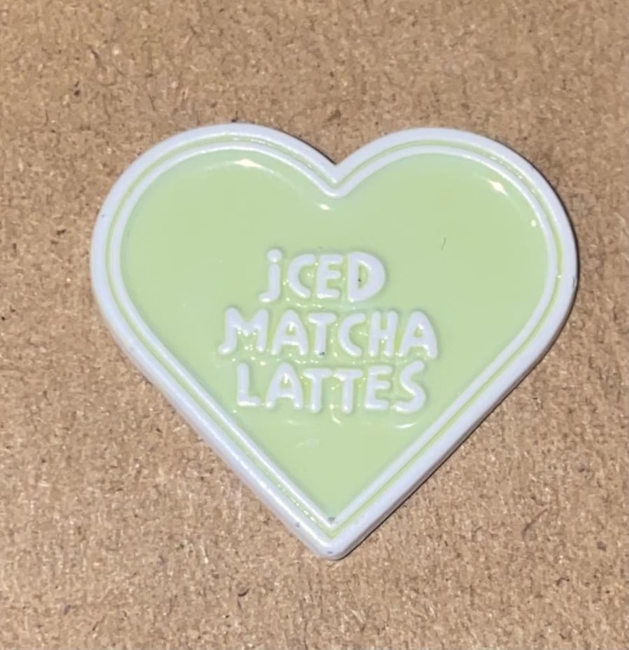 ملصق حديد قلب  iced matcha lattes