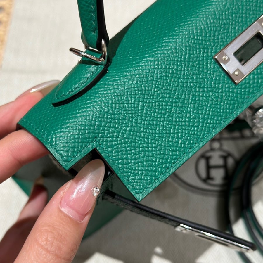 Her -Mini Kelly