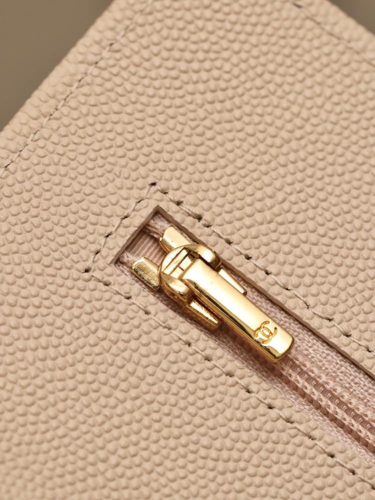 Chanel -Woc