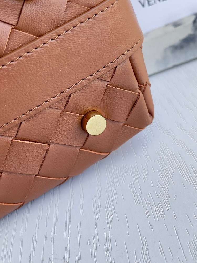 Bottega - wallace Shoulder