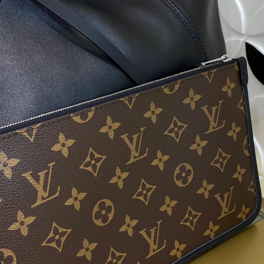 Lv -CarryAll