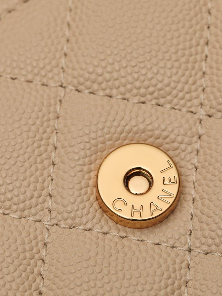 Chanel -Woc