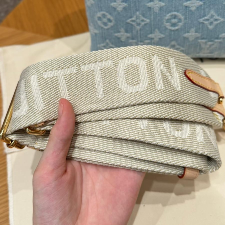 Lv -Denim