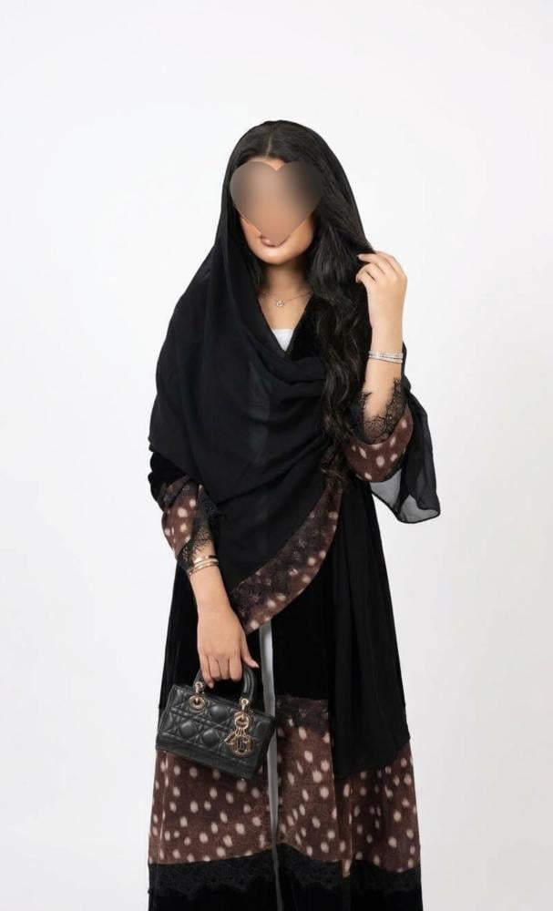 133 عباية كلوش مخمل