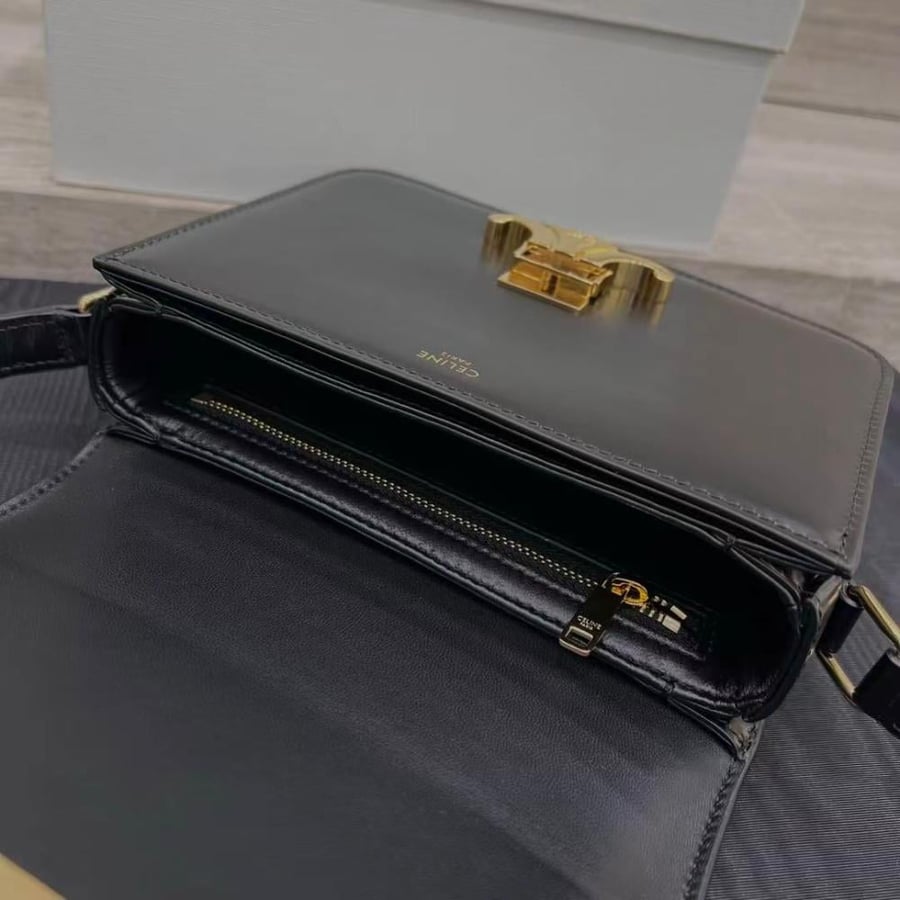 شنطة سيلين Teen Triomphe مقاس 18.5cm