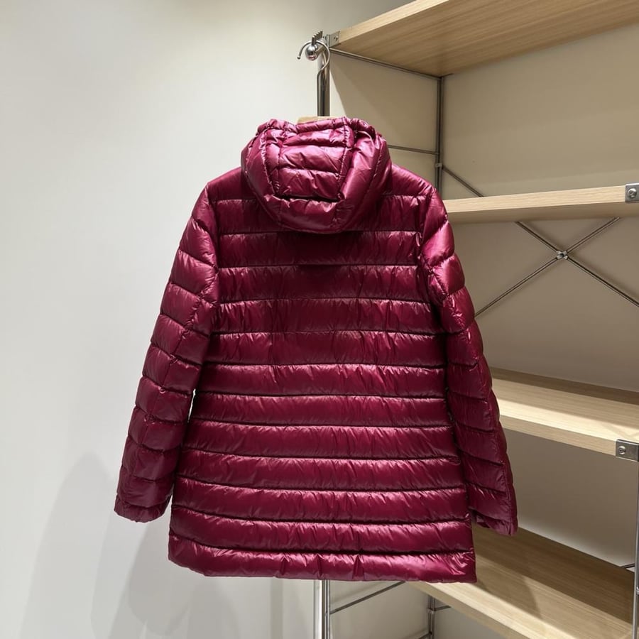 جاكيت Moncler