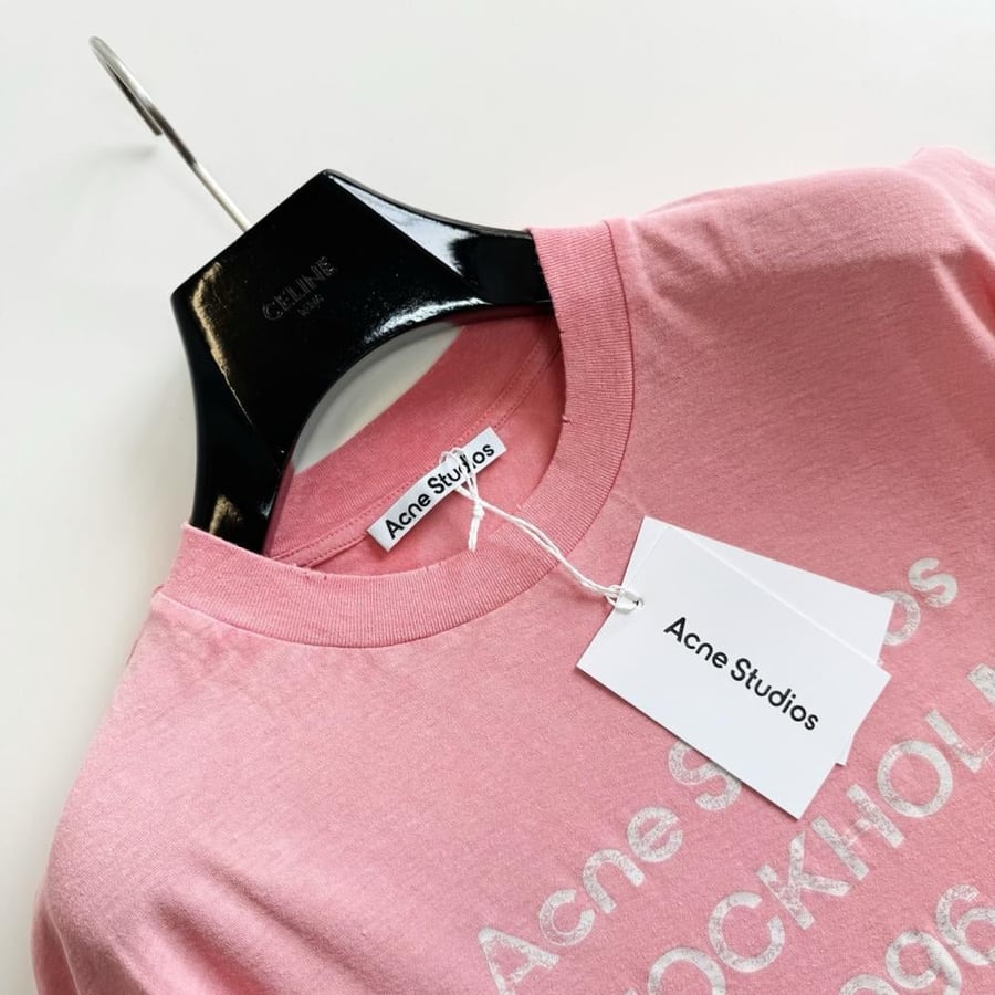 تيشيرت Acne