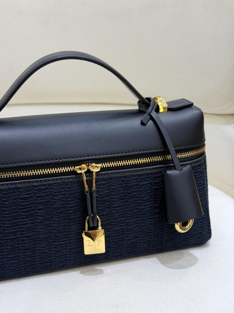 شنطة لورو بيانا Extra Lora piana مقاس 23 cm