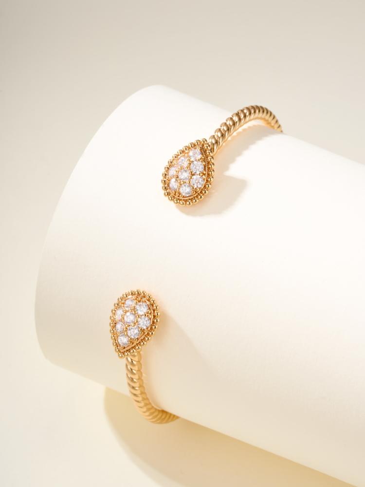 اسورة بوشرون Boucheron
