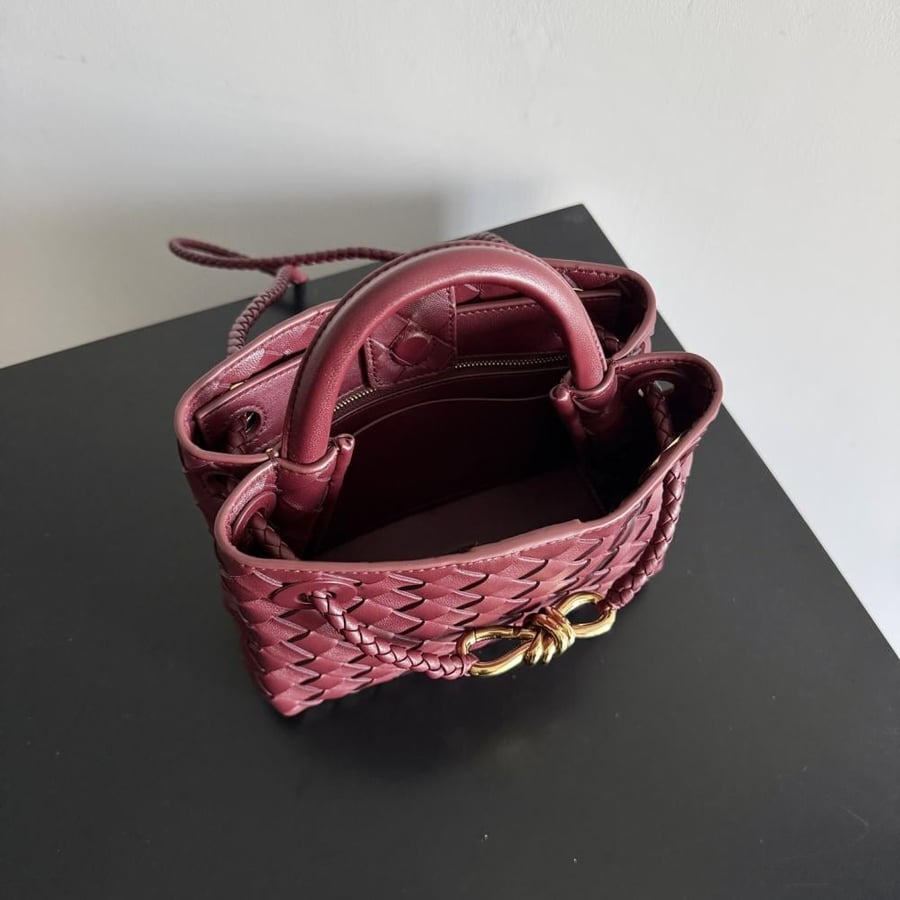شنطة بوتيغا Mini Andiamo