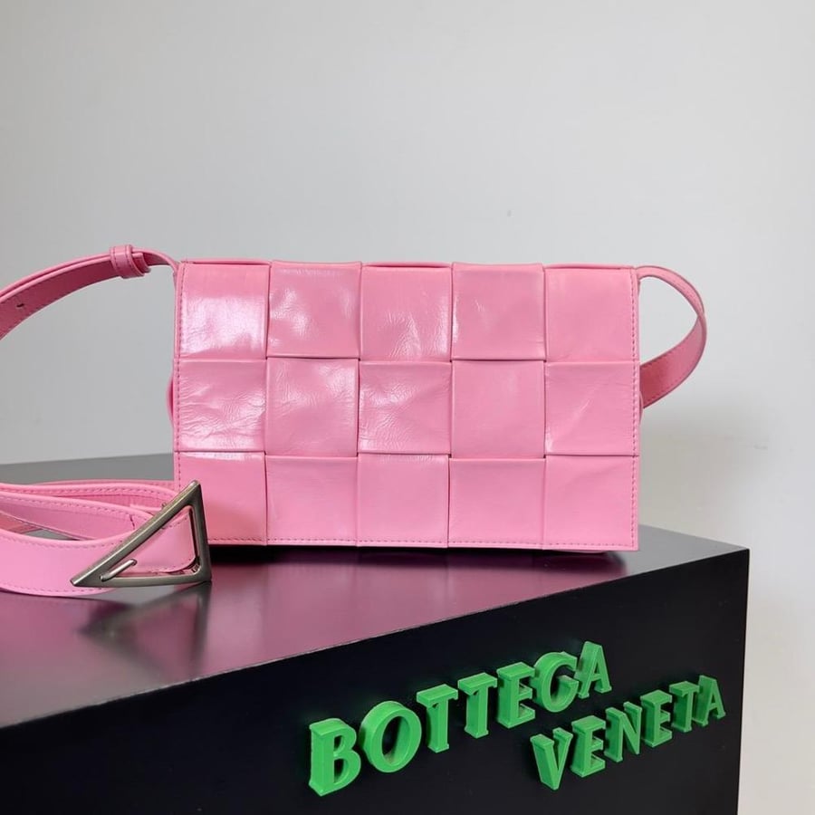 شنطة  بوتيغا Cassette مقاس 23cm