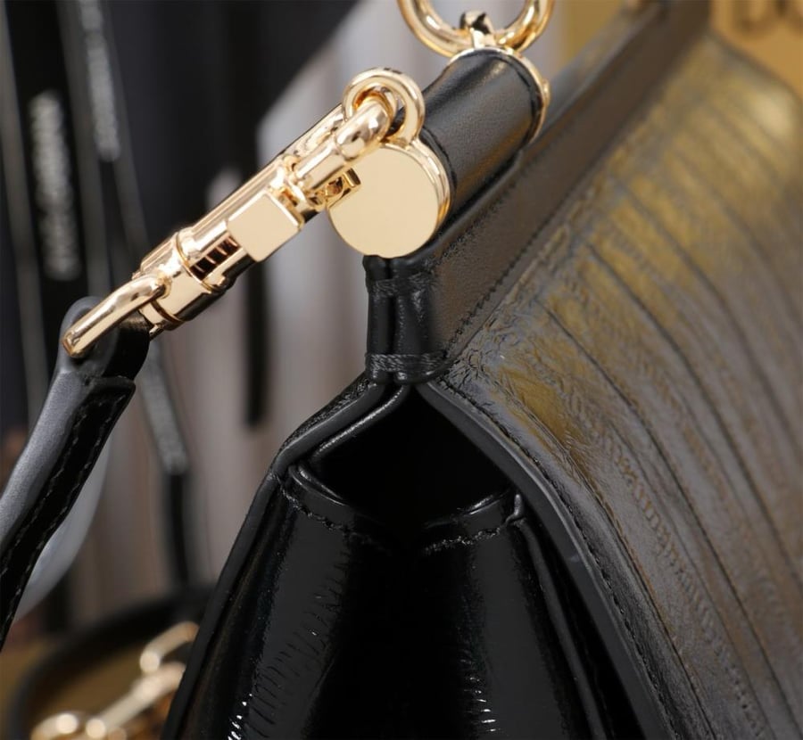 . شنطة دولتشي اند غابانا Medium Sicily handbag