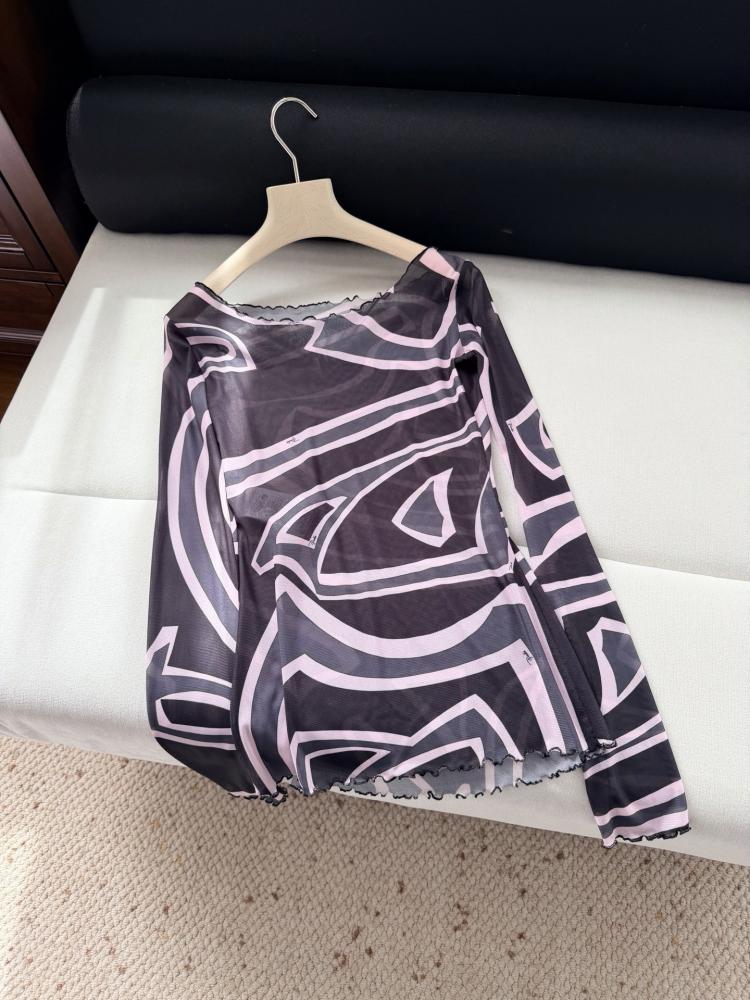 توب Pucci