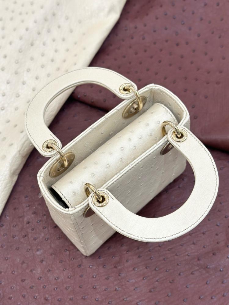 شنطة ديور Lady Ostrich Skin Dior  مقاس 17cm