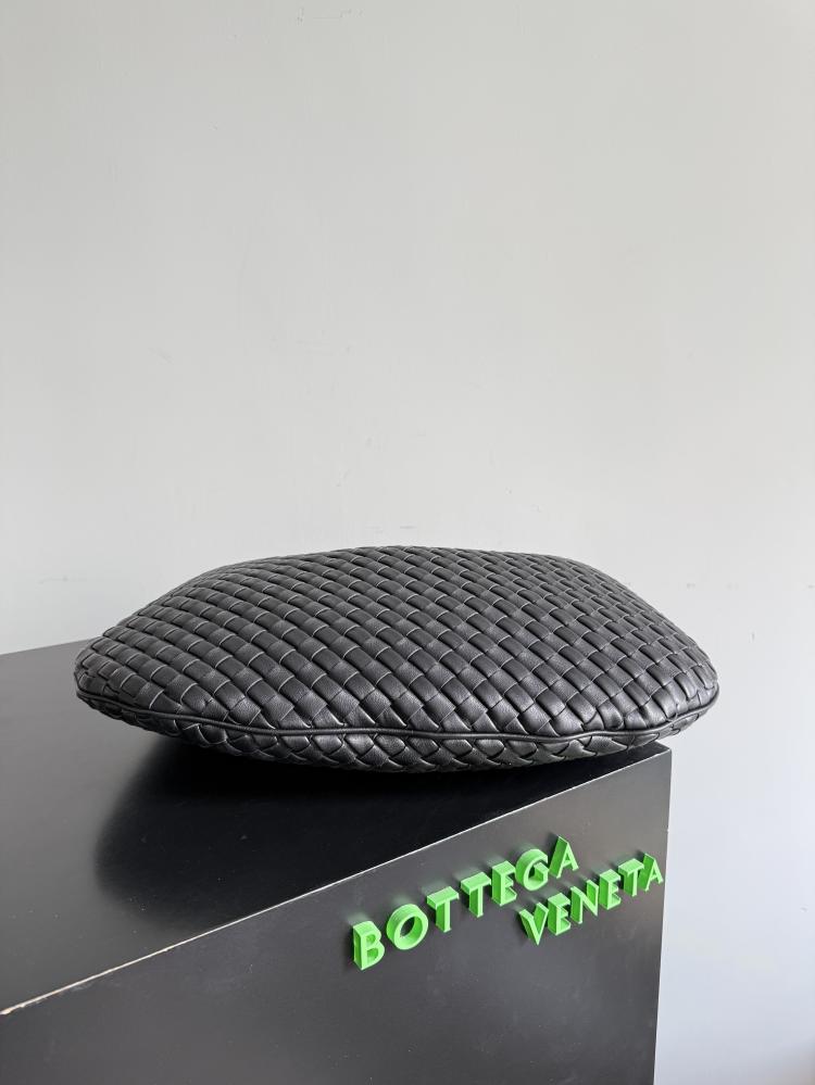 شنطة بوتيغا Medium Bottega