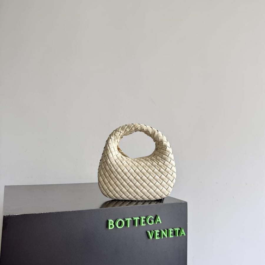 شنطة بوتيغا Baby Veneta Bottega