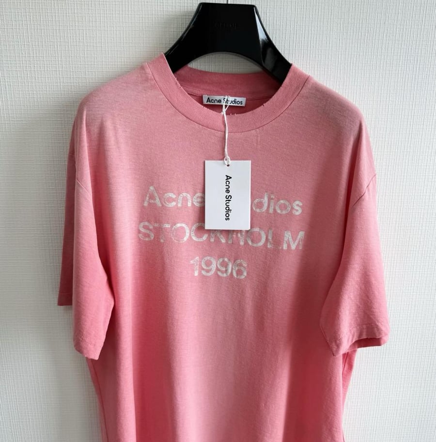 تيشيرت Acne