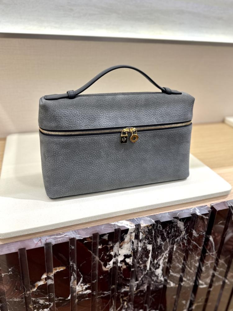 شنطة لورو بيانا Cowhide Lora piana مقاس 27 cm