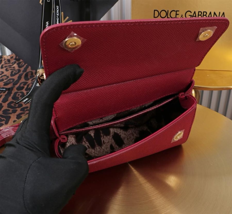 شنطة دولتشي اند غابانا  Small Sicily handbag