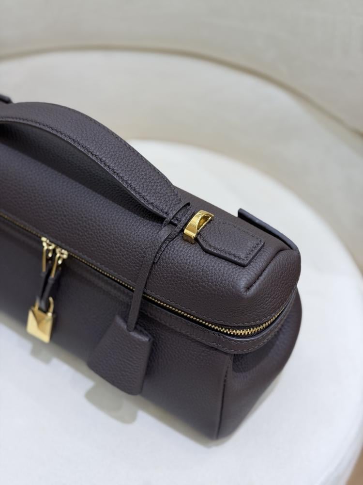 شنطة لورو بيانا Extra Softy Lora piana مقاس 29 cm