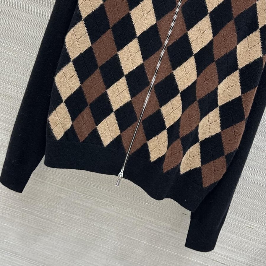 كارديجان Miu Miu