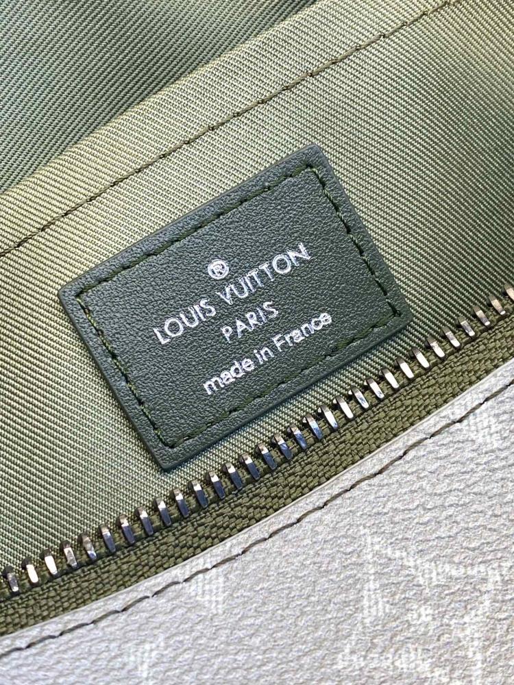 باوتش لويس فيتون Louis Vuitto