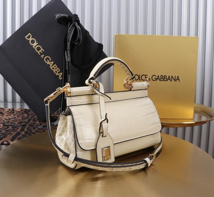 . شنطة دولتشي اند غابانا  Small Sicily handbag