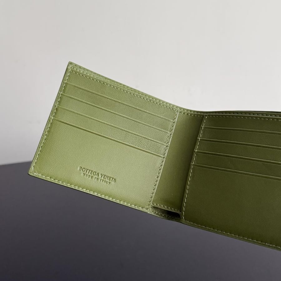 محفظة بوتيغا Ostrich Leathe bottega