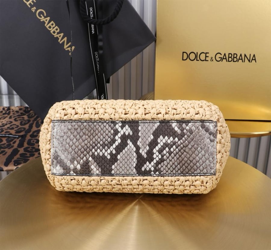 . شنطة دولتشي اند غابانا Medium Sicily handbag