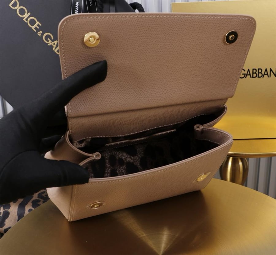 شنطة دولتشي اند غابانا Small Sicily handbag