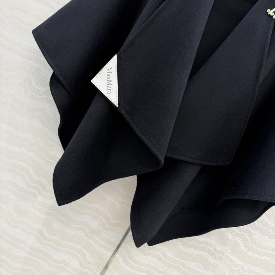 كاب MaxMara
