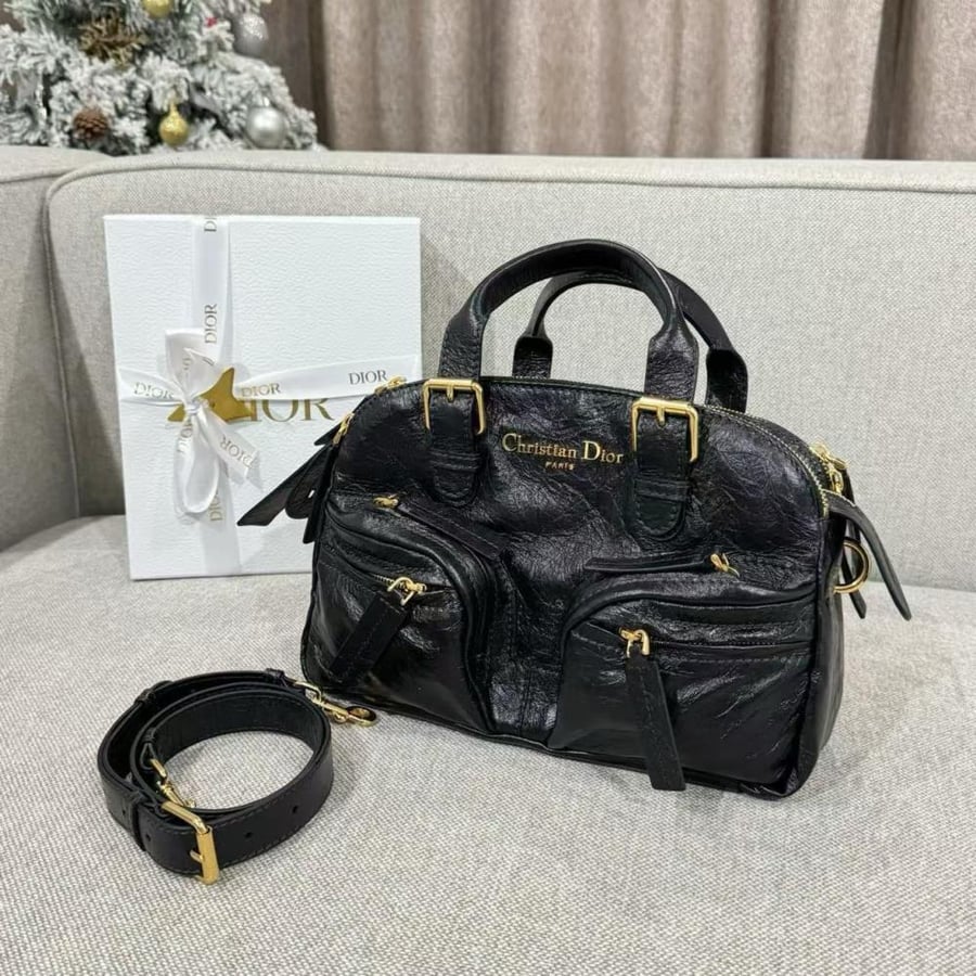 شنطة ديور