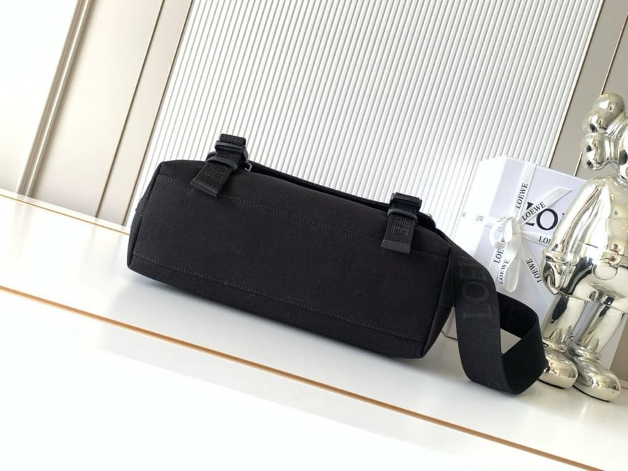 شنطة لويفي Flex Loewe