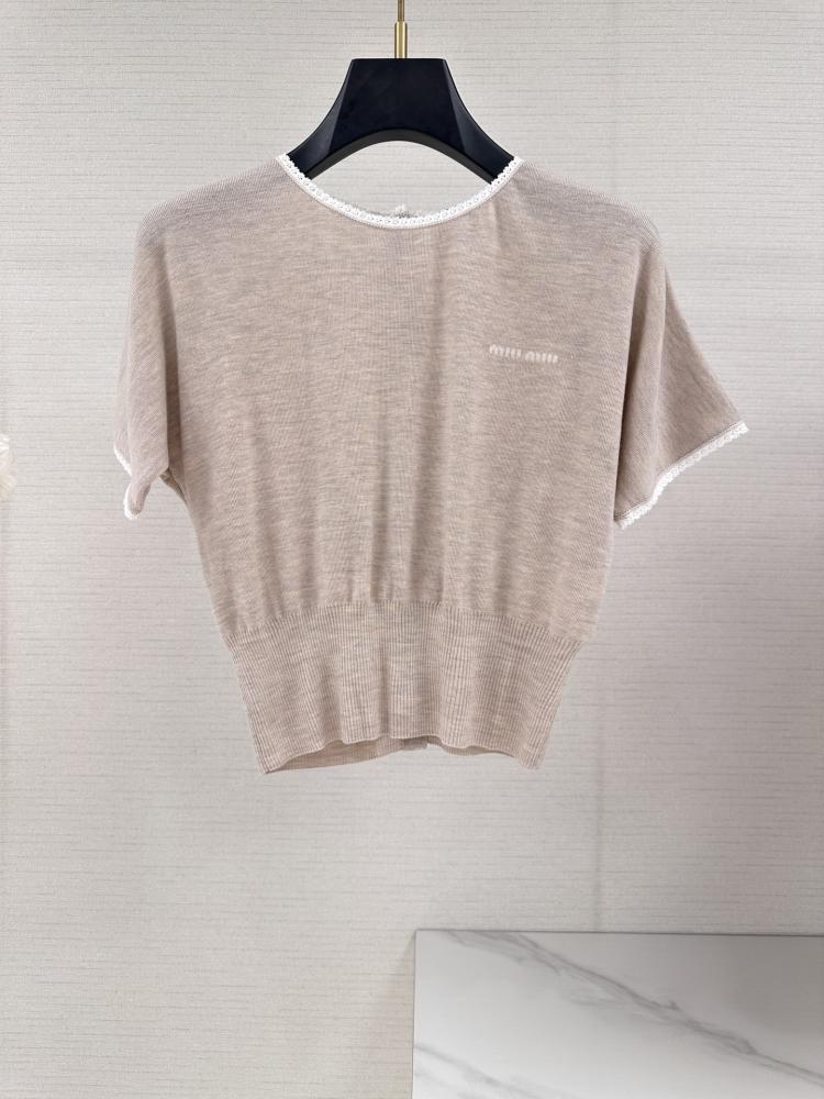 بلوزة نص كم Miu Miu